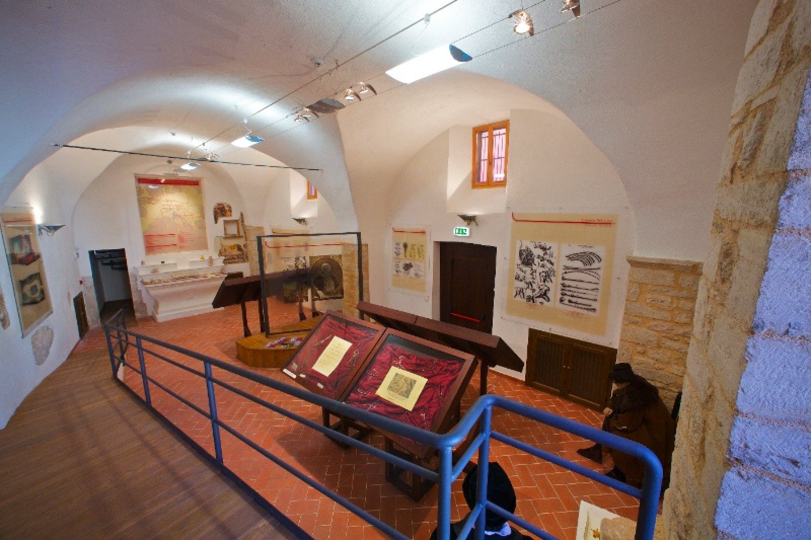 Museo chirurgia popolare Preci04.jpg